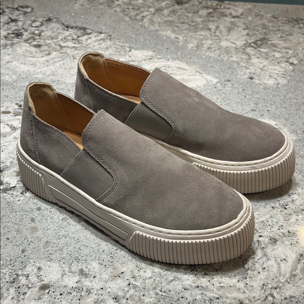 Crown Vintage Gray Women's Slip-On Flats Size 7.5